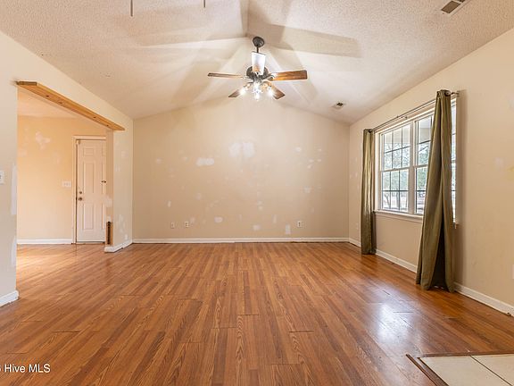 4th image of 1639 Chadwick Shores Drive