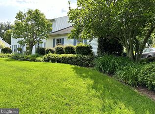 13617 Copper Ridge Dr, Herndon, VA 20171