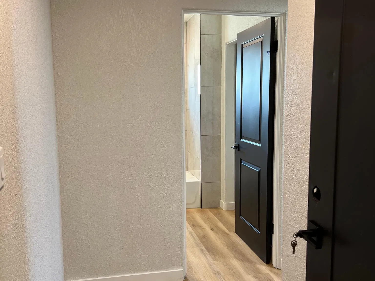 Studio, 600 sqft, $2,200 — Photo 2