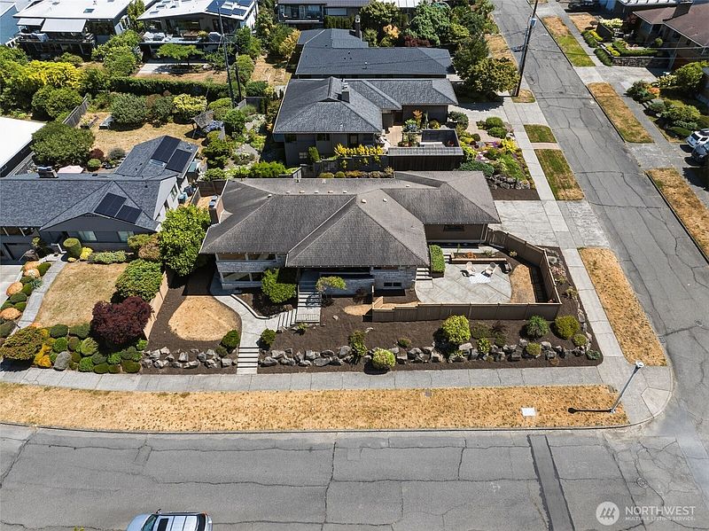 3rd image of 9304 23rd Avenue NW