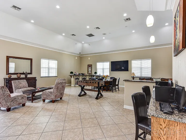 Redbud Place Apartments — Photo 2