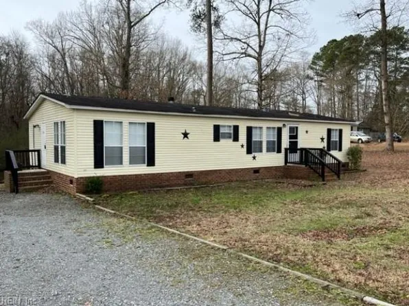 21488 Indian Woods Trl, Courtland, VA 23837