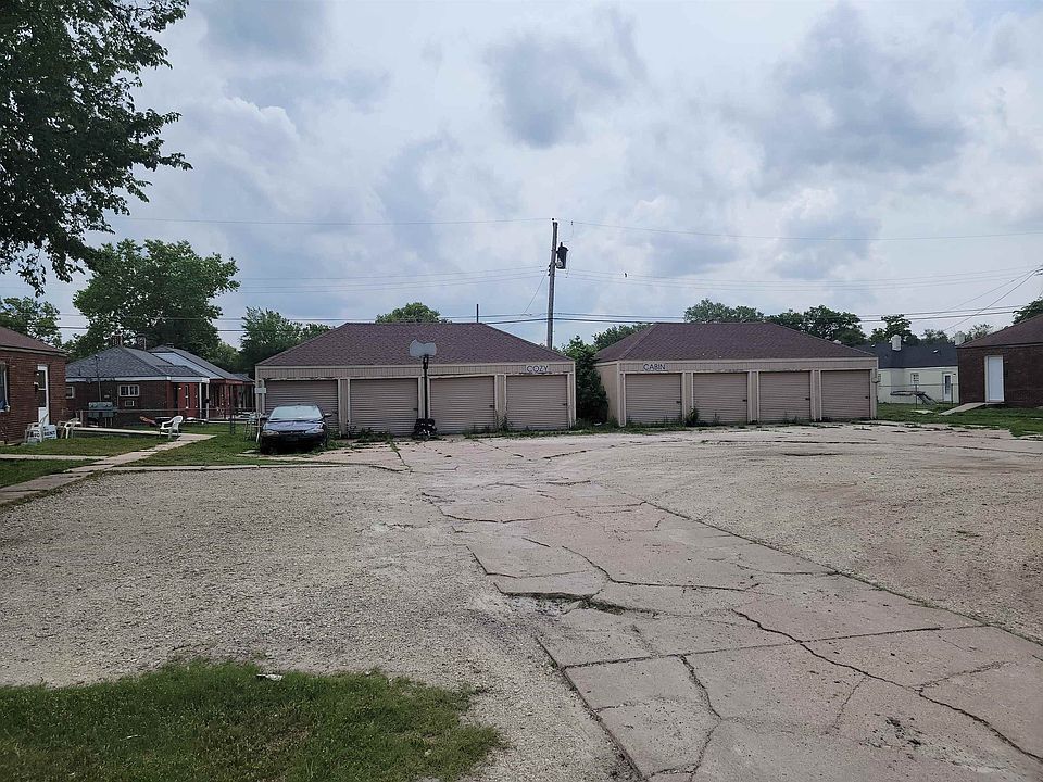 2nd image of 942 N Oliver Ave