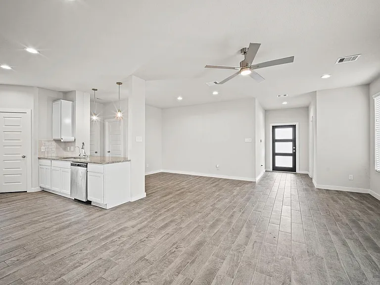144 Shining Point Dr — Photo 6