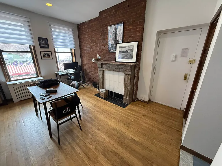 265 W 19th St #2E — Photo 3