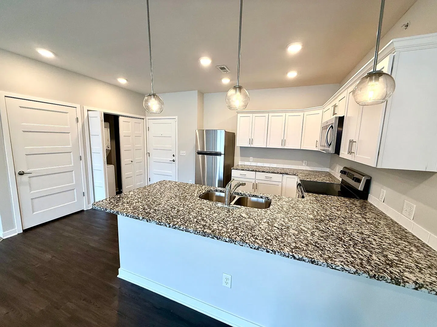 M34 Apartments — Photo 2