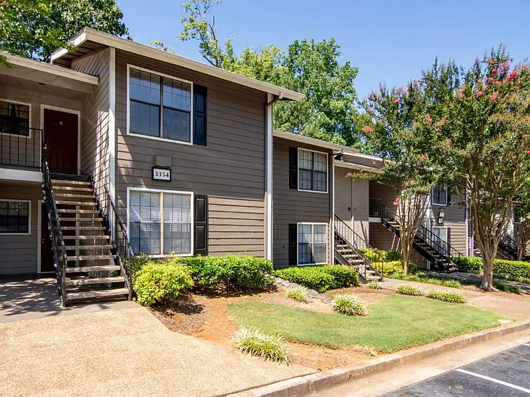 Barrington Hills Apartments — Photo 20