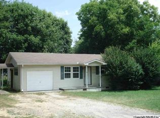 711 Mitwede St SW, Hartselle, AL 35640