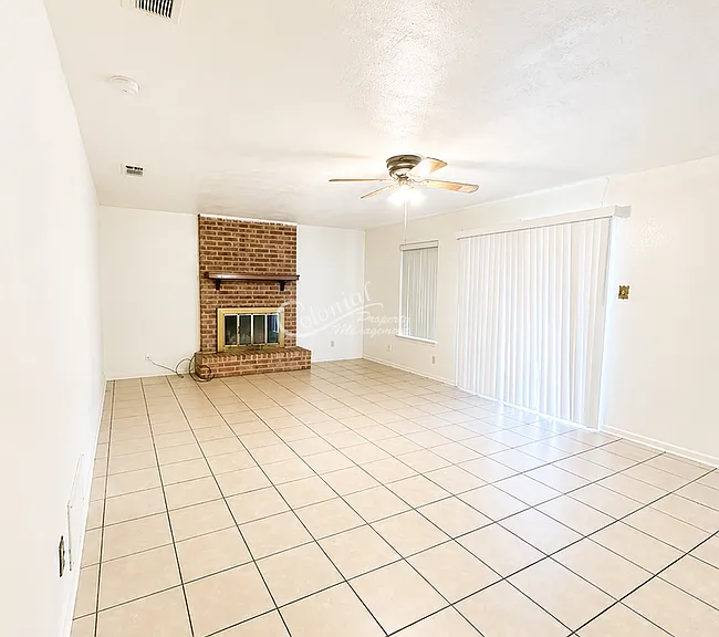 2806 Greystone Dr — Photo 10