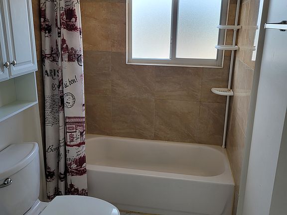 3rd image of 808 NW 19th St APT H