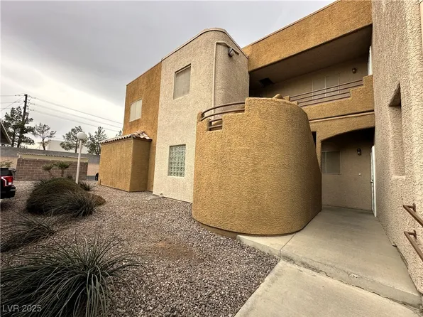 6879 Tamarus St Unit 101, Las Vegas, NV 89119