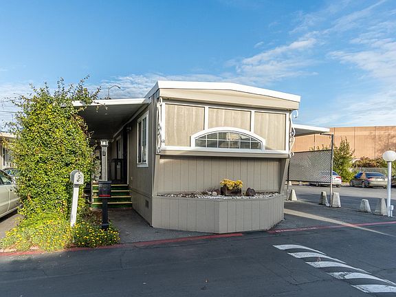 2nd image of 1850 Evans Ln Space 36