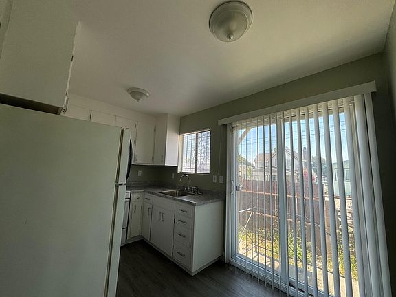 4th image of 5611 Bancroft Ave APT C