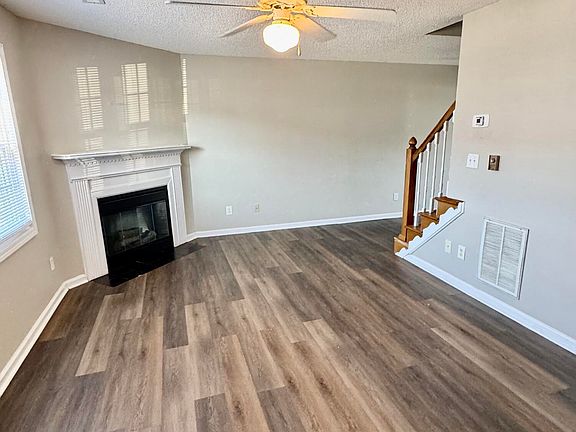 3rd image of 3995 Sterling Pointe Dr Unit Kkk3