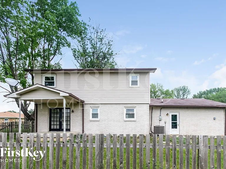 130 Circle Dr — Photo 15