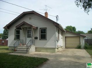 424 Summit St, Cherokee, IA 51012