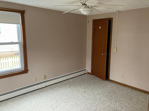 4th image of 163 Danielson Pike #1
