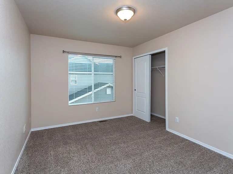 6563 Silverwind Cir — Photo 16