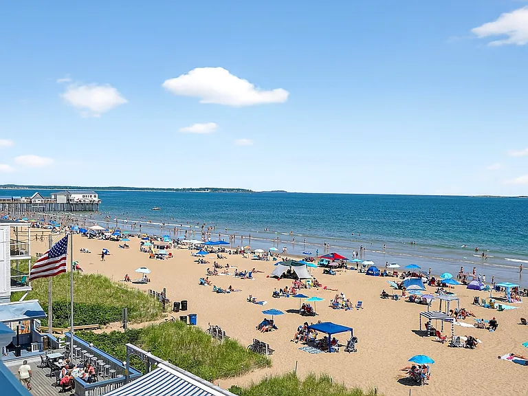 39 W Grand Ave #450 — Photo 3