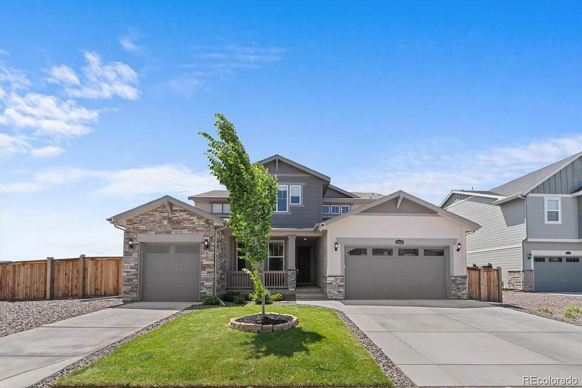 5 bed, 5756 sqft, $7,500 — Photo 1