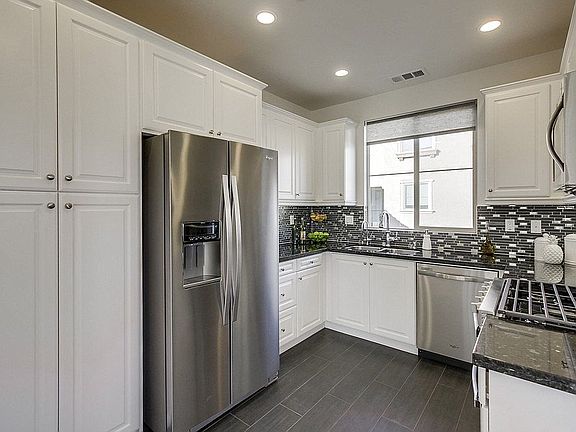 4th image of 16328 Veridian Cir