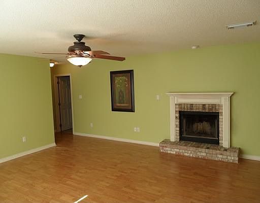 3rd image of 2614 Broadwater Dr