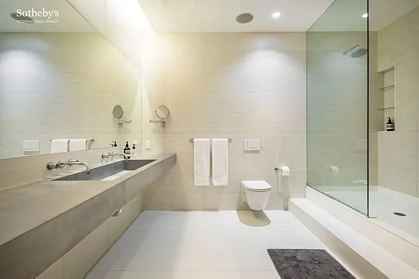 Sold by Sotheby's International Realty | media 6