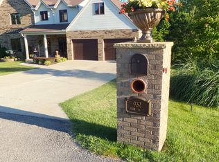 932 Oaks Dr, Flatwoods, KY 41139