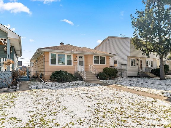 2nd image of 17831 Community St