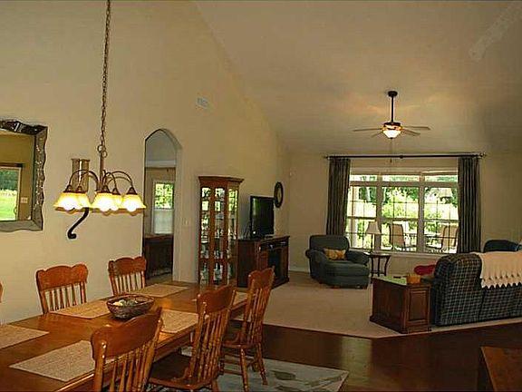 4th image of 6767 Buckingham Ln