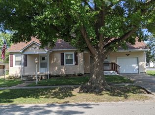 308 S East St, New Athens, IL 62264