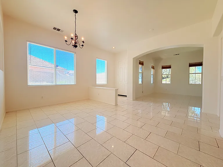 28330 Linda Vista St — Photo 9