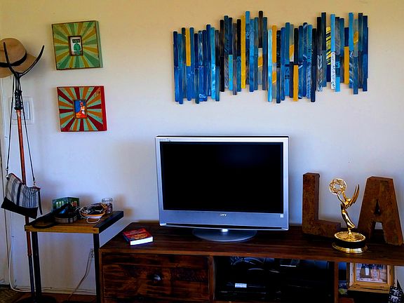 TV, High Speed WiFi, HBO,Cinemax, Netflex, etc.