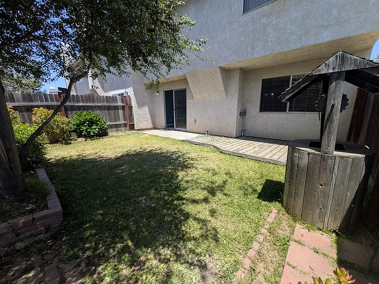 1738 Lynne Dr #20 — Photo 17