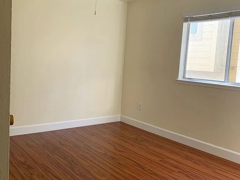 150 Center St #2 — Photo 3