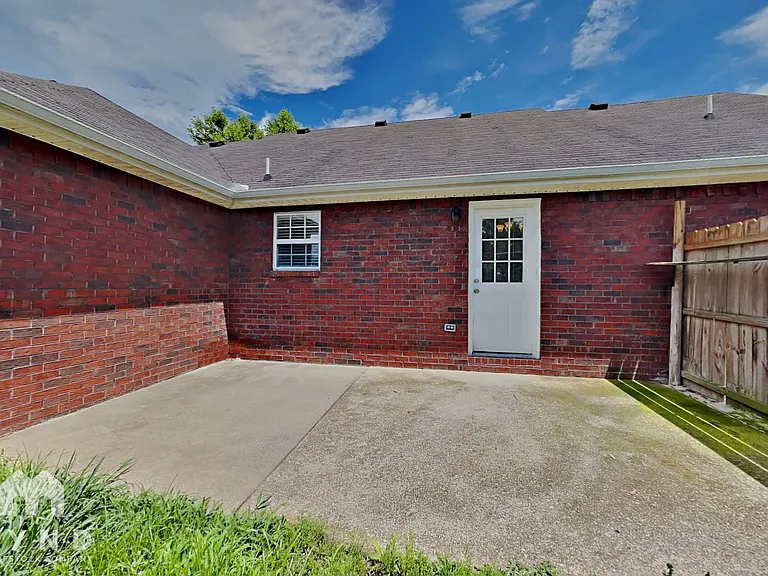 2401 Pinyon Dr — Photo 18