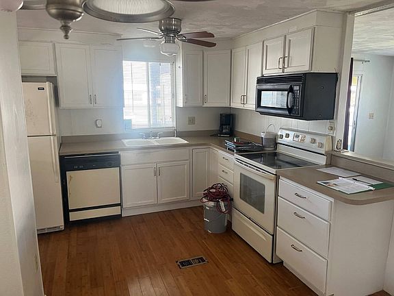 3rd image of 10804 Jamaica Blvd #6