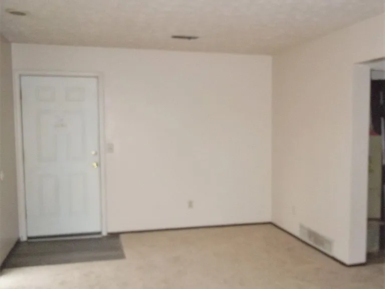 1108 Apache Dr — Photo 2