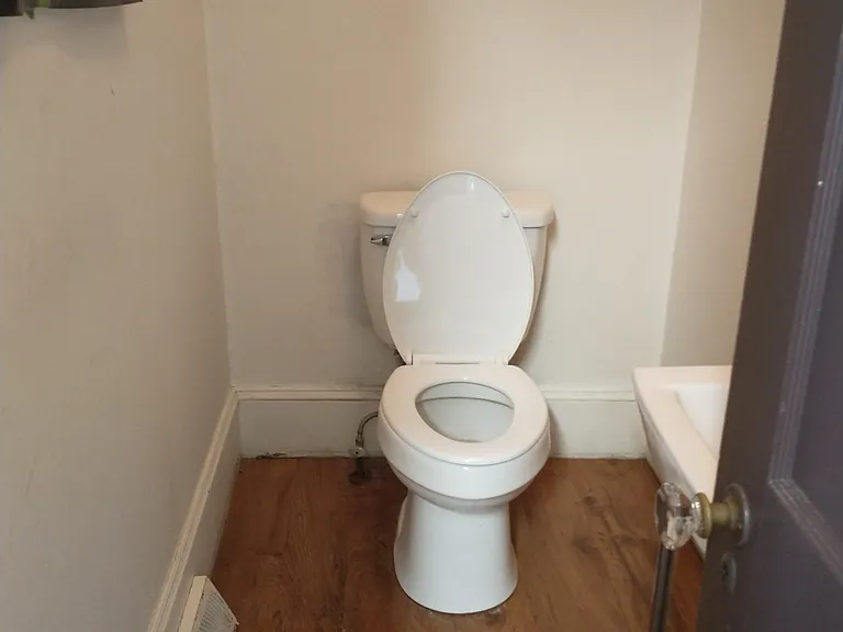 1/2 bath
