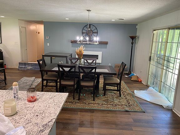 Dining area - open to kitchen and den