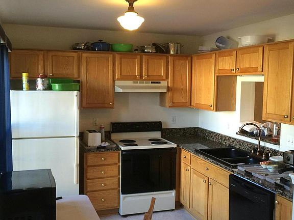 5th image of 9804 Bartley Ct