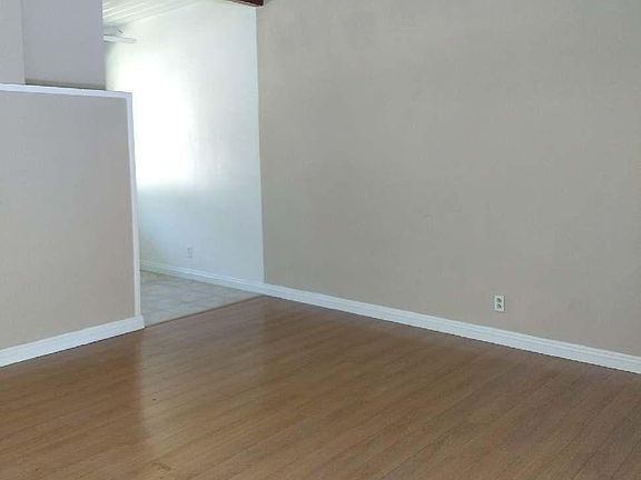 2nd image of 425 W Sierra Madre Blvd APT F