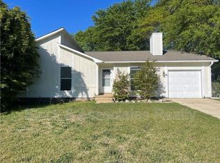 6804 Leeds Ct, Fayetteville, NC 28304