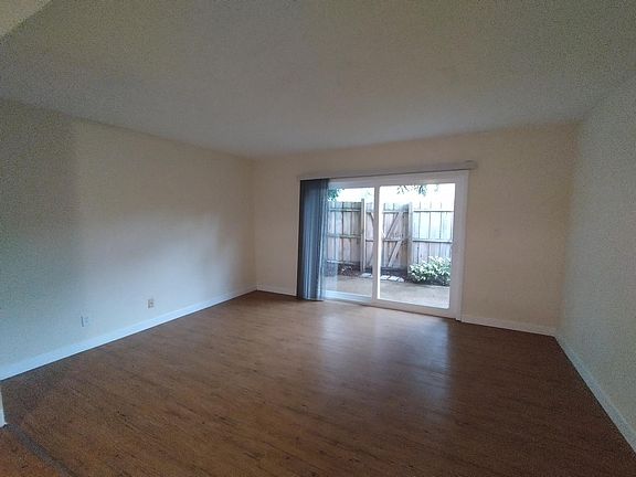 5th image of 2149 Lake Margaret Dr #15