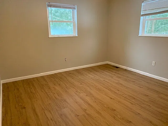 3 bed, 1000 sqft, $1,600 — Photo 4