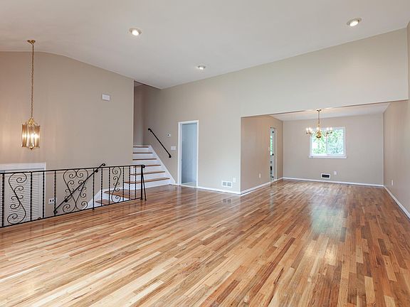 4th image of 63 Green Dr