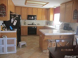 5th image of 867 Neal Ct