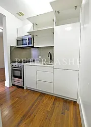 Rented by Peter Ashe