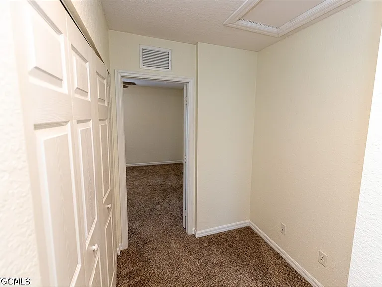 17007 Tremont St — Photo 21