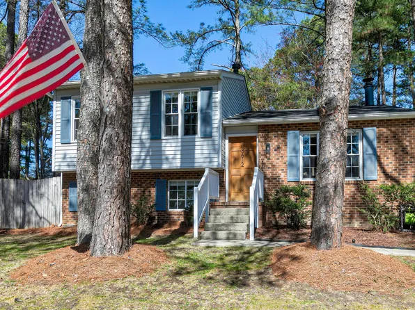 8612 Keegan Ct, Raleigh, NC 27613